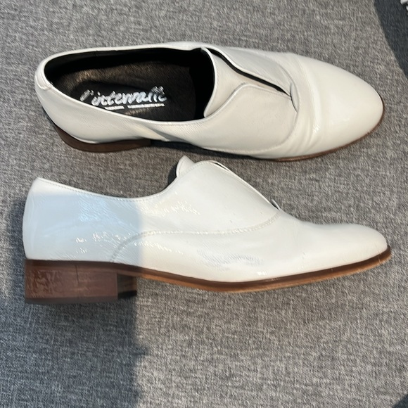 Patented white leather shoes - Picture 6 of 6